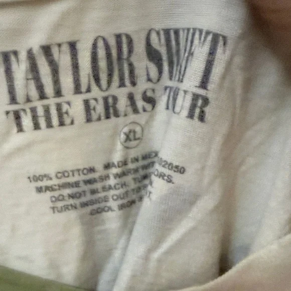 Taylor Swift Cream Graphic Tee - The Eras Tour - Picture 3 of 3